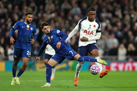 هدية لندنية.. ترتيب الدوري الإنجليزي بعد فوز تشيلسي على توتنهام